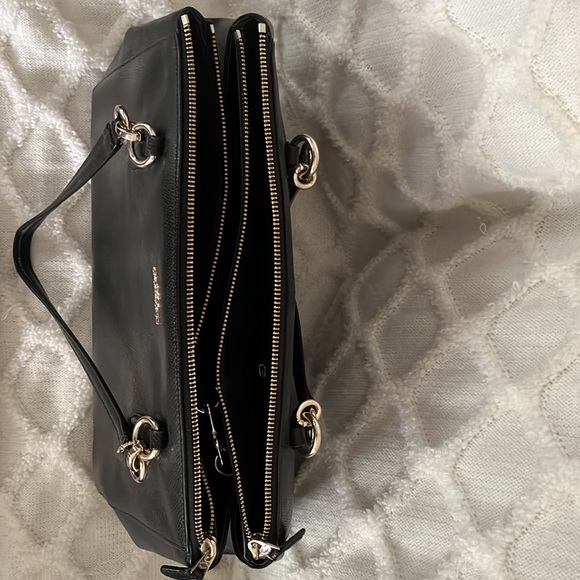 Black Coach purse - Picture 4 of 5